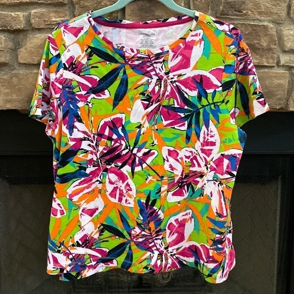 Westbound colorful, floral top. Size 1X - Picture 1 of 7